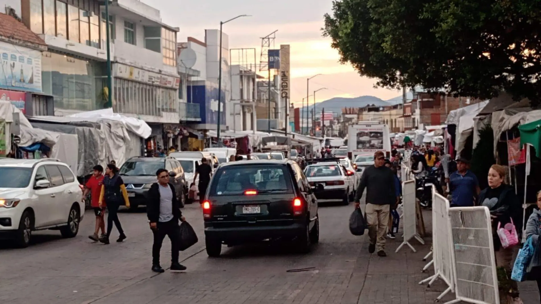 Tráfico en el mercado Independencia